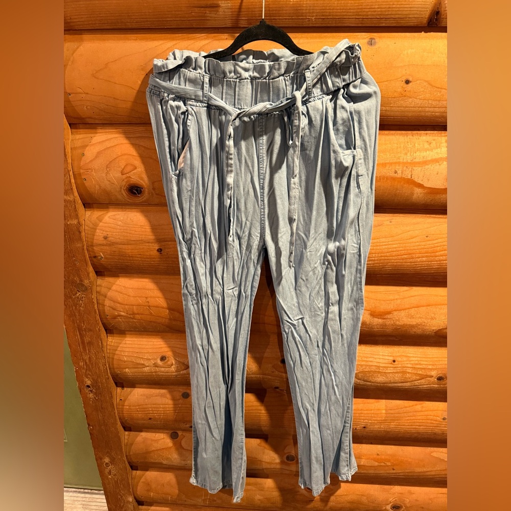 Thread and supply pants